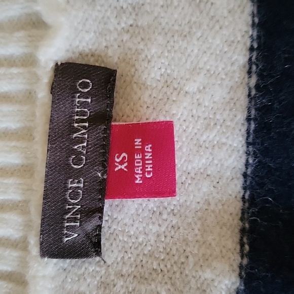 Vince Camuto white and navy blue stripped sweater - Picture 6 of 7